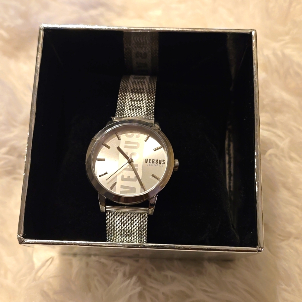 Versace Versus Time piece Full Inclusion